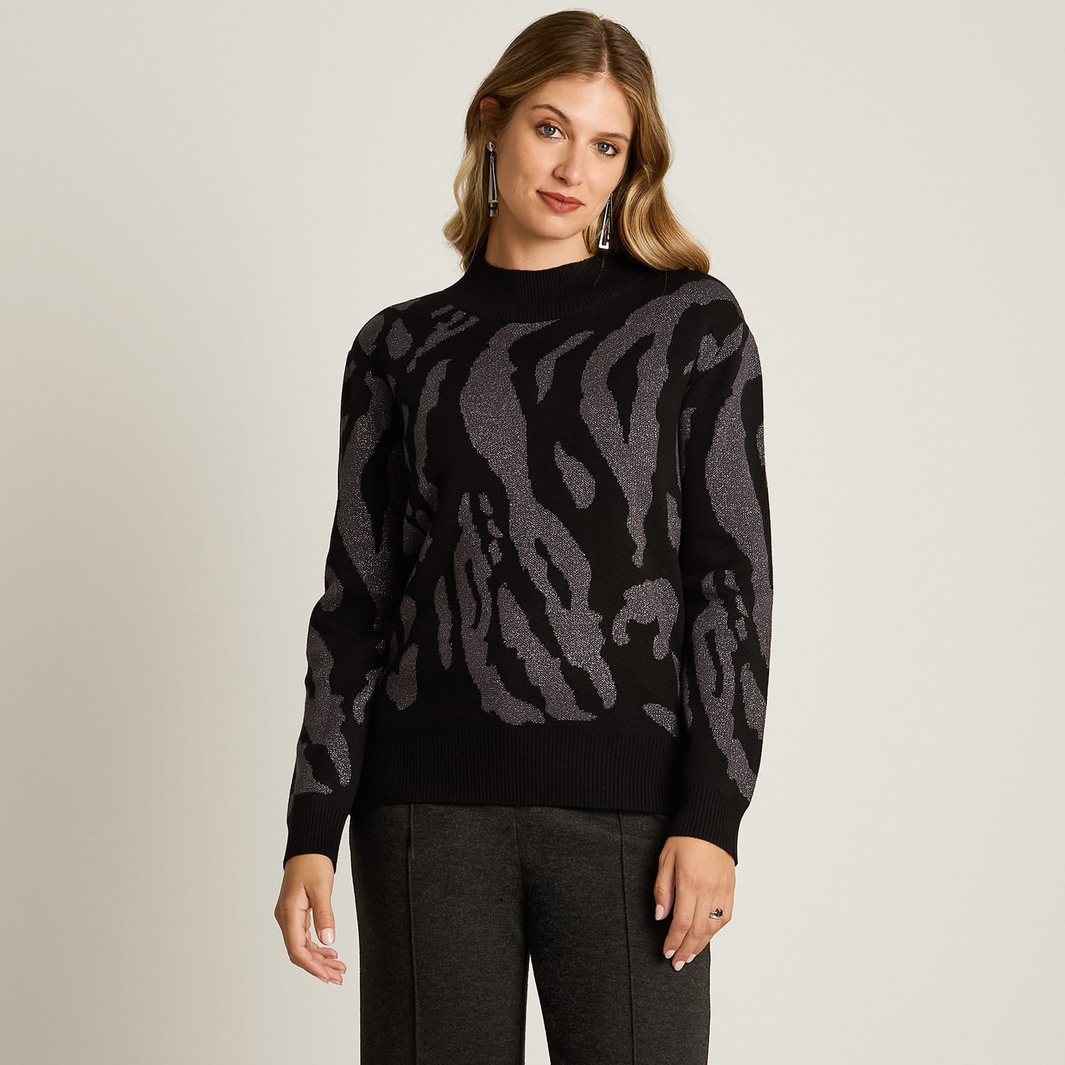 Sweater Negro Manga Larga Elasticidad Media Sin Forro Calce Normal Tela Tejido